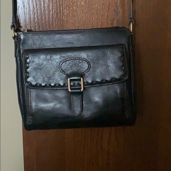 Dooney crossbody in Florentine leather. - Picture 1 of 6